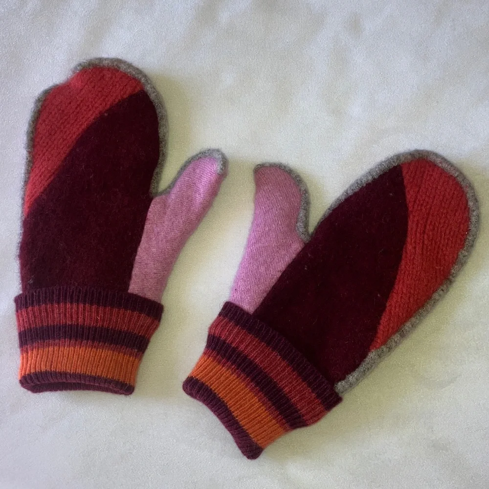 Pistil Rumor Mitten